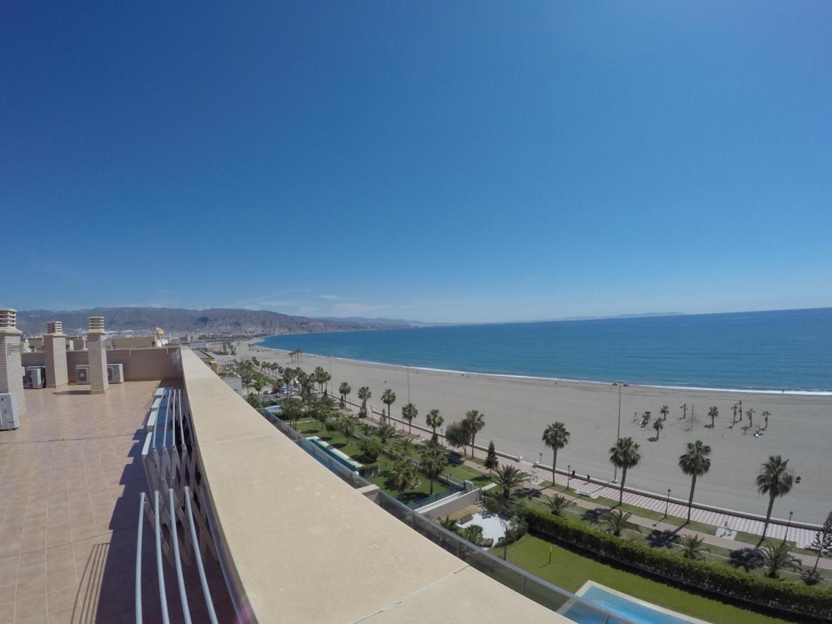 Sotavento 1ª Linea De Playa Apartment โรเกตัสเดมาร์ ภายนอก รูปภาพ