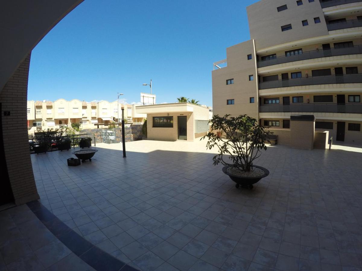 Sotavento 1ª Linea De Playa Apartment โรเกตัสเดมาร์ ภายนอก รูปภาพ